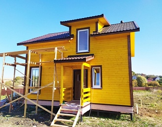Индивидуальный жёлтый дом